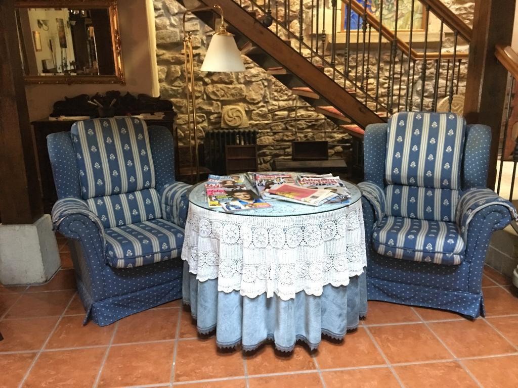 Hotel Rural Posada El Trenti De Corona Valoria Esterno foto